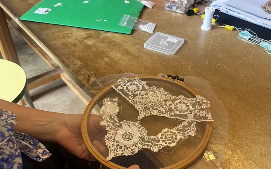 atelier-broderie-art-dentelle-tambour-philomatique-bordeaux-paysage-16x10