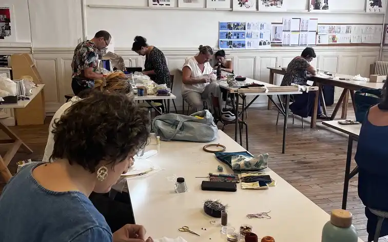 atelier-broderie-art-tulle-fleurs-philomatique-bordeaux-paysage-16x10