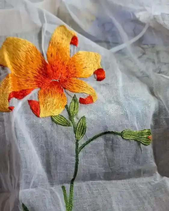 cours-broderie-art-lys-orange-court-lentetee-castanet-tolosan